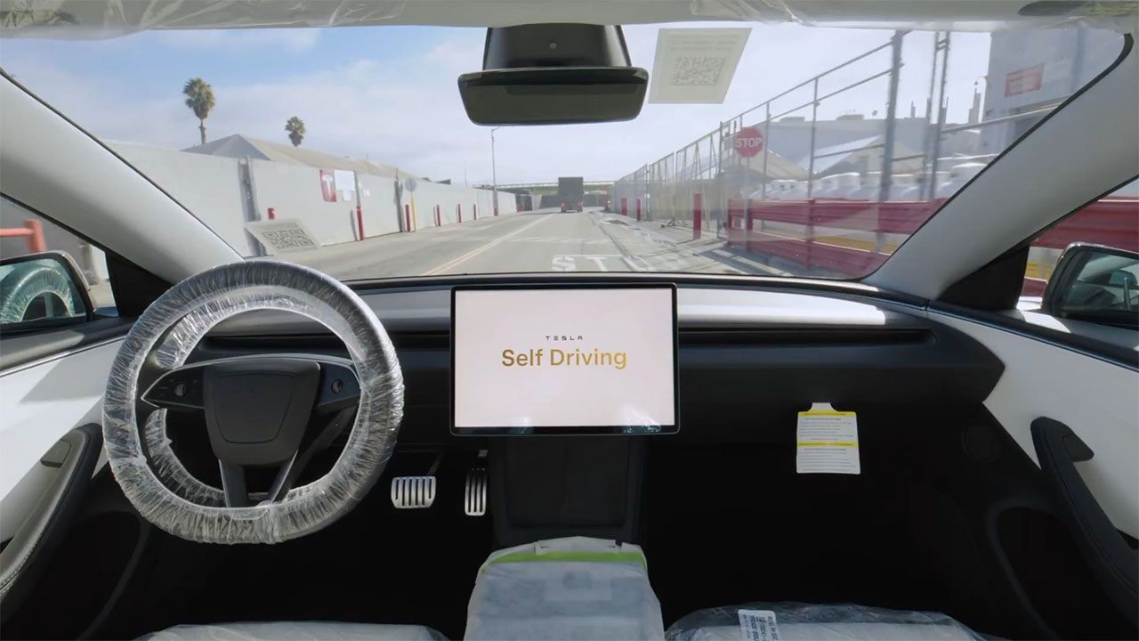 Tesla otomobilleri artık fabrikadan otonom olarak çıkıyor! 11 tesla