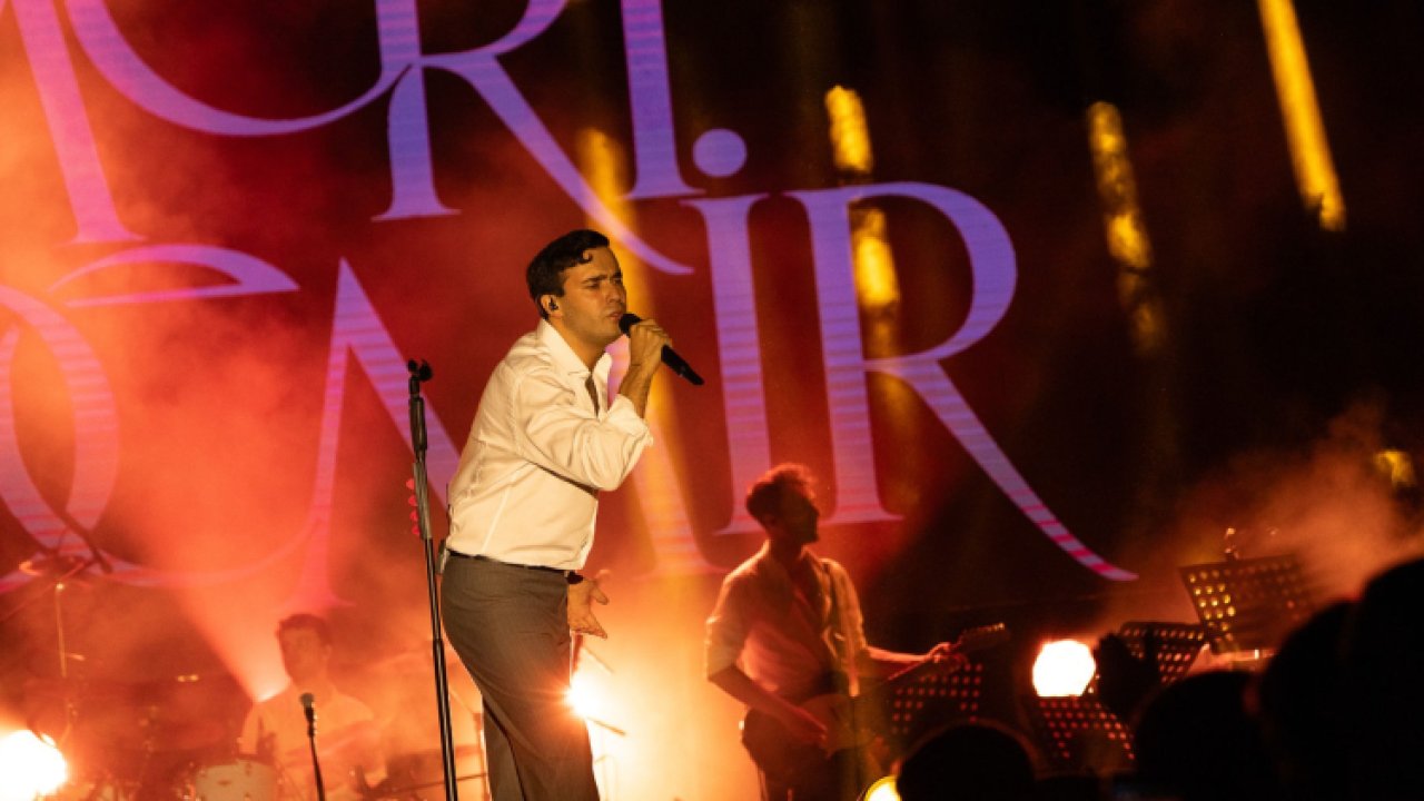Bilirkişi raporu ortaya çıktı; Mert Demir'in müzik listelerini sallayan şarkısı çalıntı mı? 1 503710
