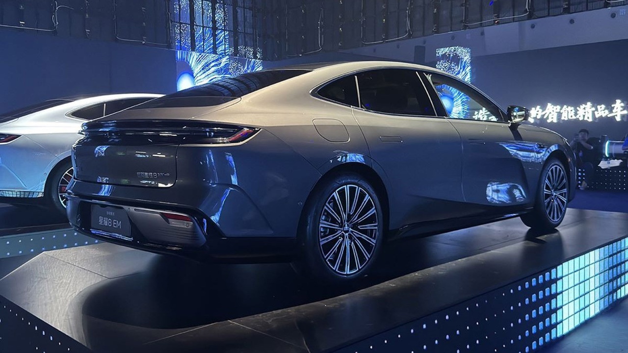 Geely Galaxy Starshine 8 tanıtıldı! 5 geely galaxy starshine 8 ozellikleri fiyati2
