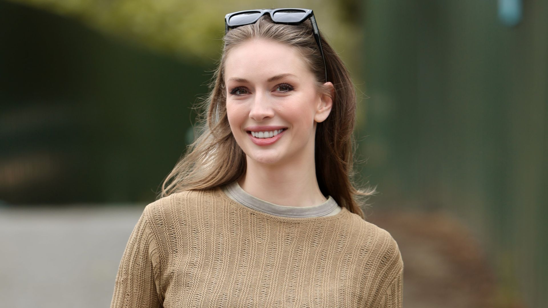 Yasemin Kay Allen, sette rahatsızlanarak hastaneye kaldırıldı 1 513061