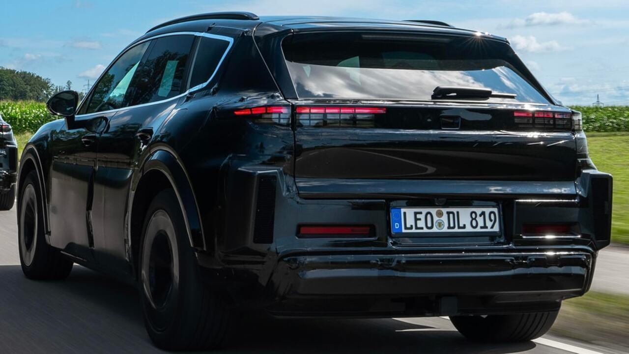 Tamamen elektrikli Porsche Cayenne görücüye çıkıyor! 6 Porsche Cayenne 1