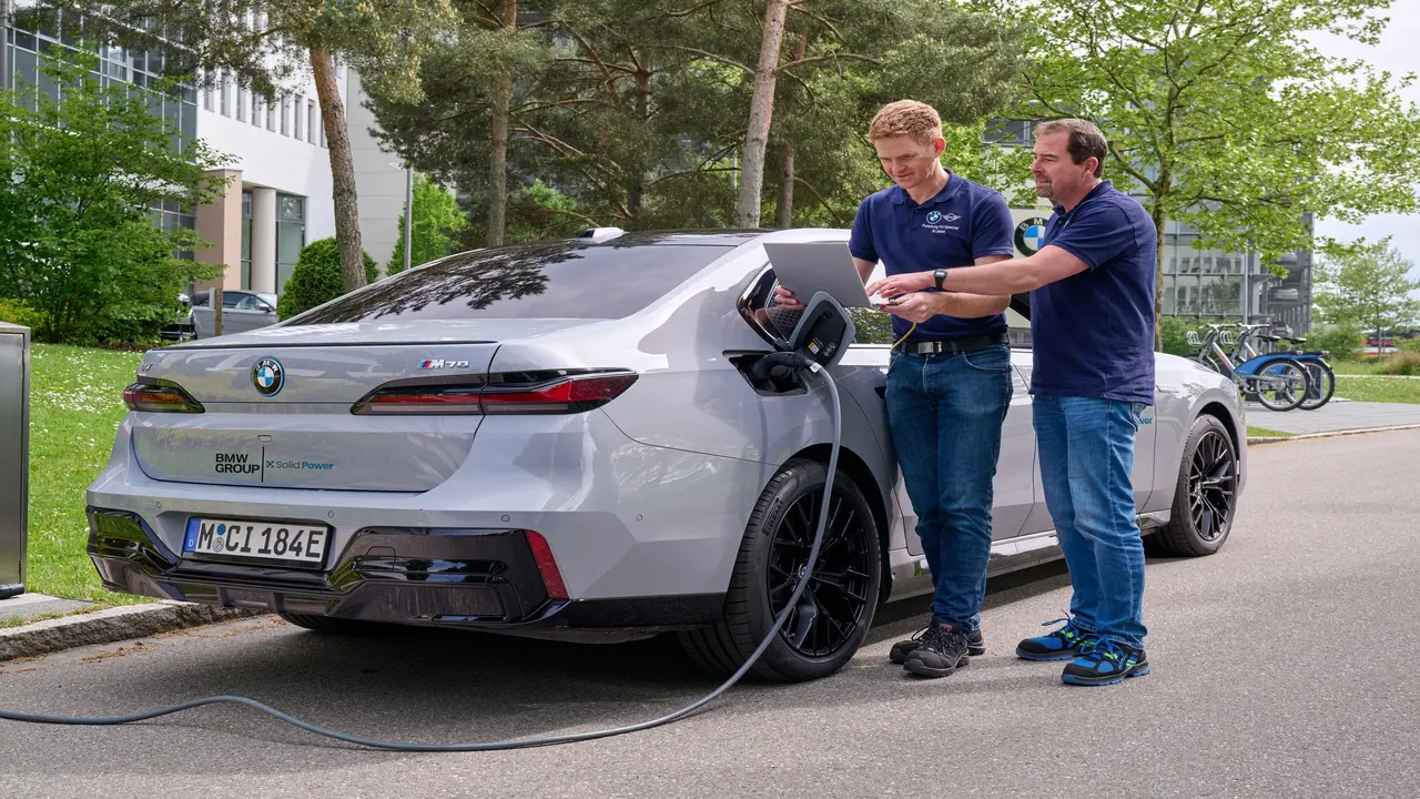 BMW, katı hal batarya teknolojisine geçiyor! 4 bmw kati hal 1.webp