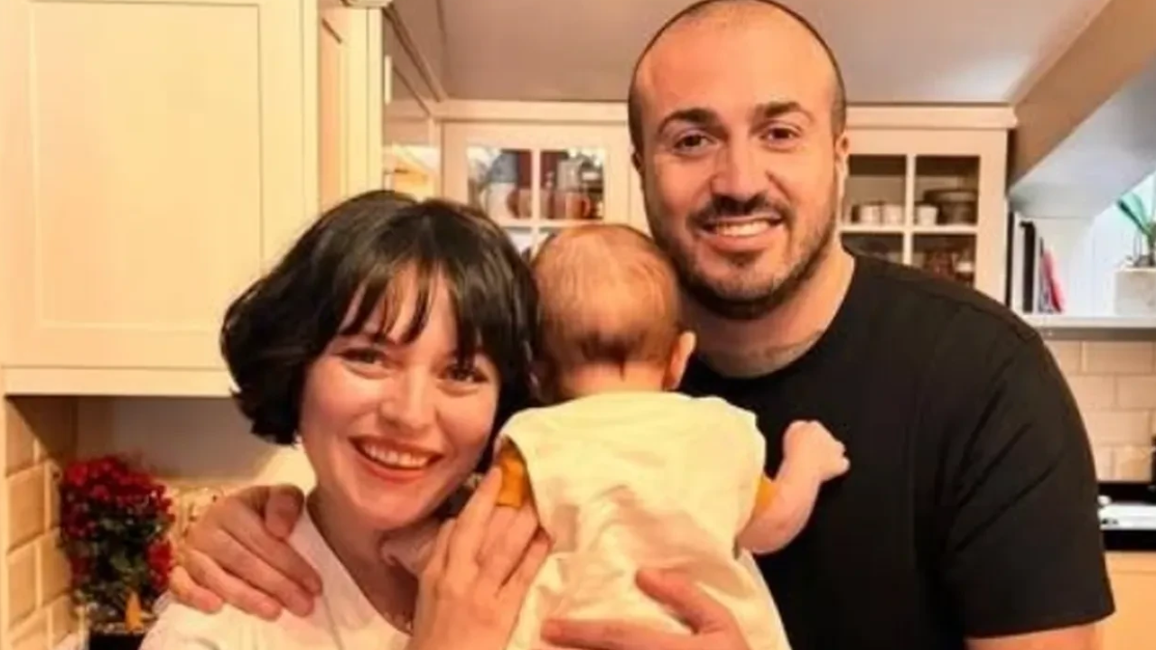 Ezgi Mola ve Mustafa Aksakallı Anlaşmalı Boşandı: "Dostluğumuz Devam Edecek" 4 525474