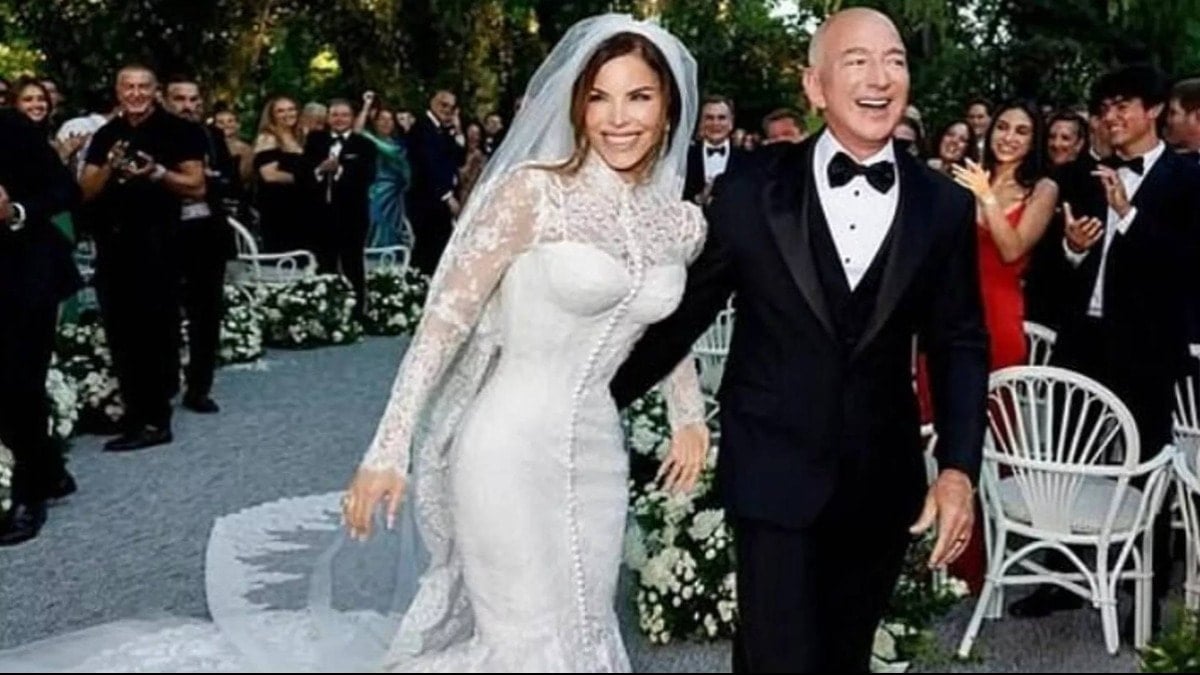 Jeff Bezos ve Lauren Sanchez Dünyaevine Girdi! 1 525971