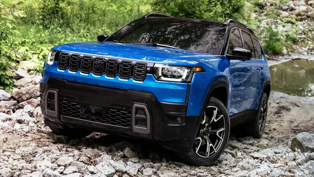 Yeni nesil Jeep Cherokee geliyor! İşte tasarımı 5 Yeni nesil Jeep Cherokee karsimi.webp
