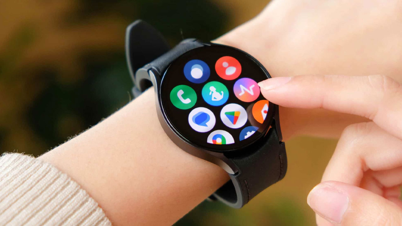 Galaxy Watch, bazı sağlık özelliklerini ücretli sunabilir! - 17 galaxy watch 7 ve watch ultra icin ilk guncelleme yayinlandi 1