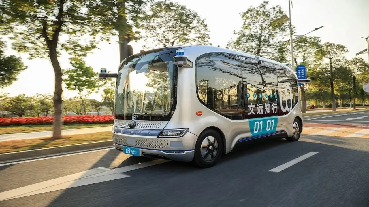 Otonom otobüs Çin'de faaliyete geçti! 4 Cinde otonom otobus seferlere b.webp