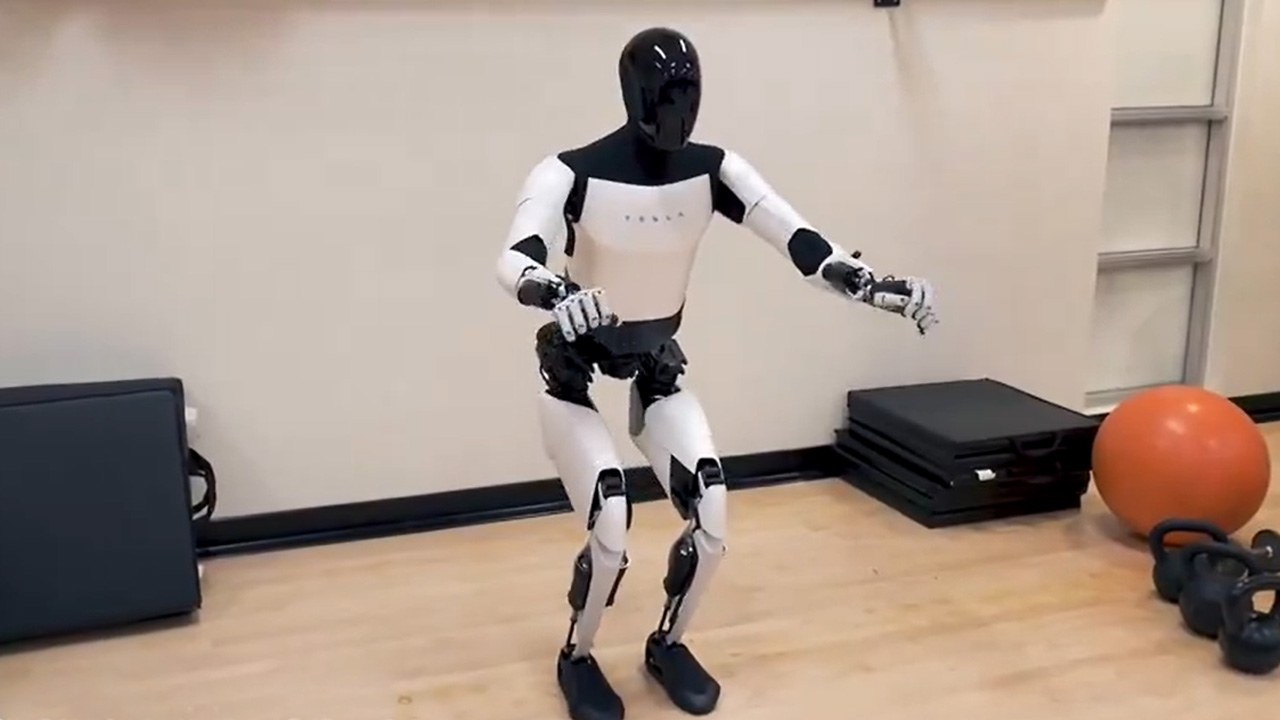 tesla optimus gomlek katladi 1
