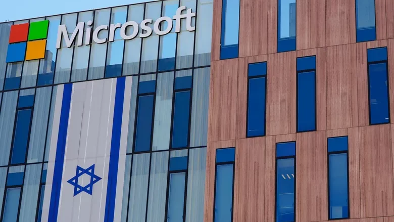 İsrail'i destekliyorsun dediler Microsoft'un ofisini bastılar! 1 Miko.jpg e1756299140466.webp