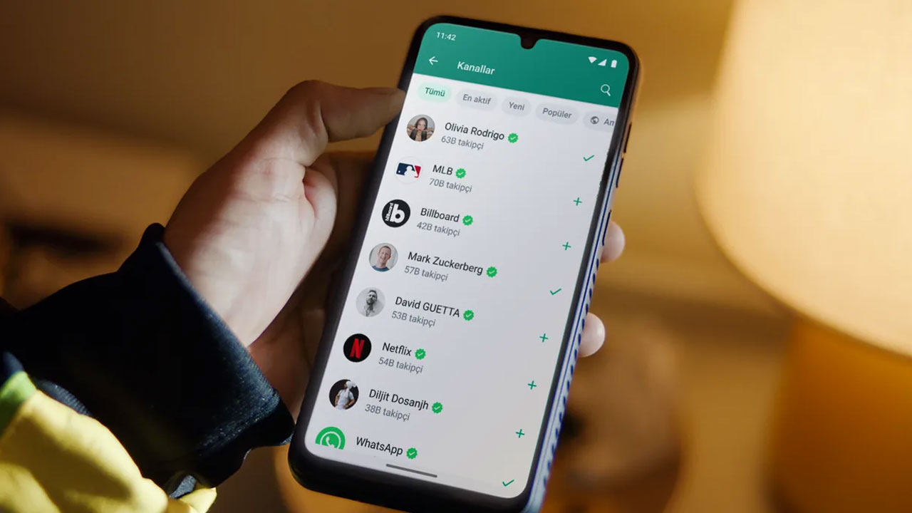 WhatsApp, yapay zeka destekli önerilere başladı! 7 whatsapp yapay zeka destekli onerilere basladi 1