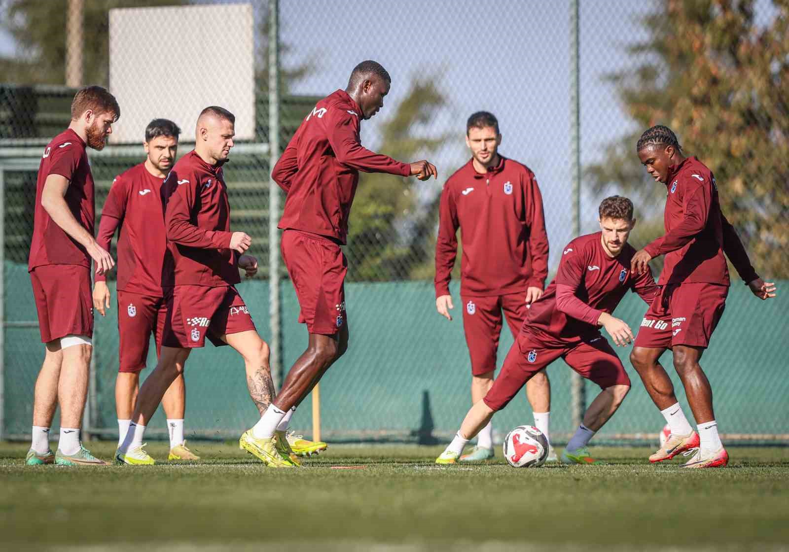Trabzonspor’un Antalya kamp kadrosu açıklandı: Olaigbe listede yok 8 550025