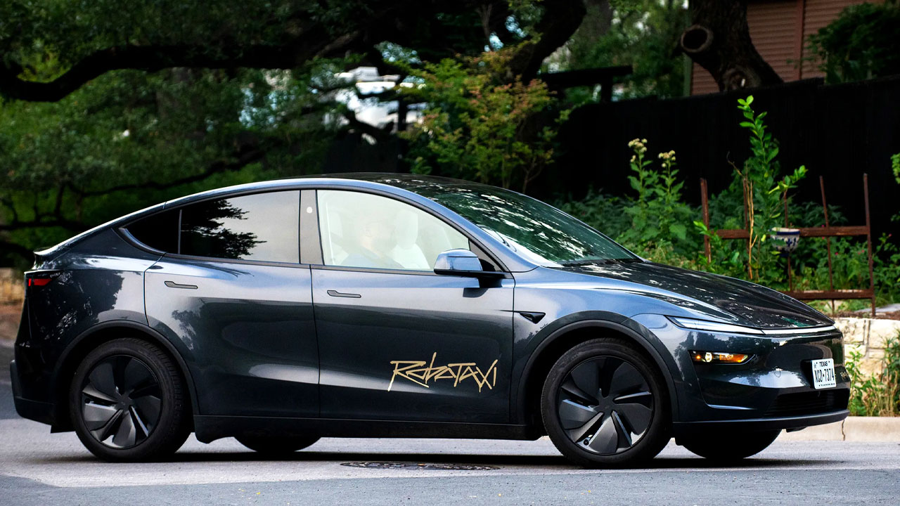 Sürücüsüz Tesla Robotaxi yollarda görüntülendi! 3 elon muskin robotaksi vaadi yine tutmadi 1