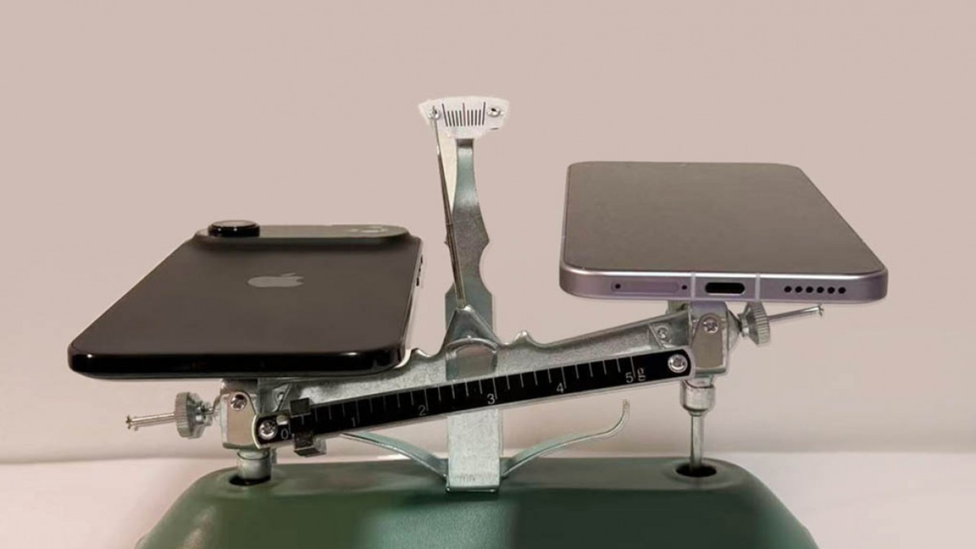 Honor Magic 8 Pro Air iPhone Air weight compared Design leak reveals pill shaped cam island 1